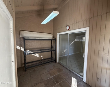 4820 N 89th Avenue - Photo Thumbnail 19