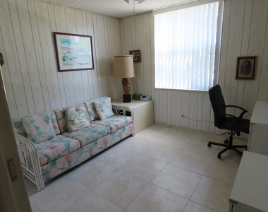 17 Willowbrook Lane - Photo Thumbnail 6