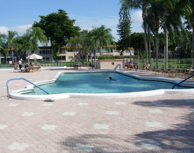 17 Willowbrook Lane - Photo Thumbnail 17