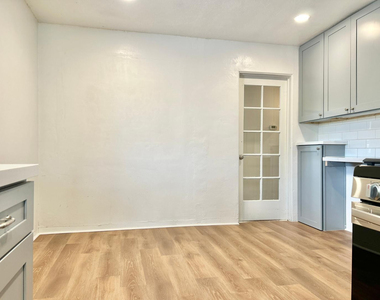 751 W 3rd Place - Photo Thumbnail 8