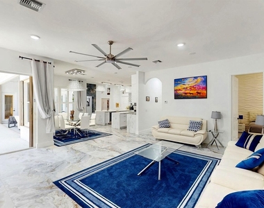 15700 Carrera Lane - Photo Thumbnail 4
