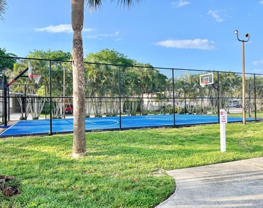 183 Plantation Boulevard - Photo Thumbnail 25