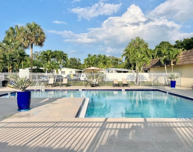 183 Plantation Boulevard - Photo Thumbnail 23