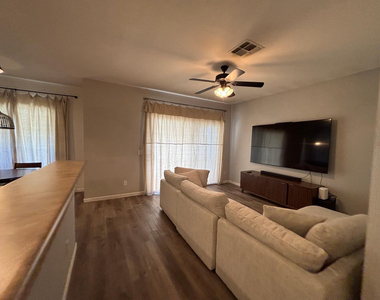 948 E Savannah - Photo Thumbnail 8