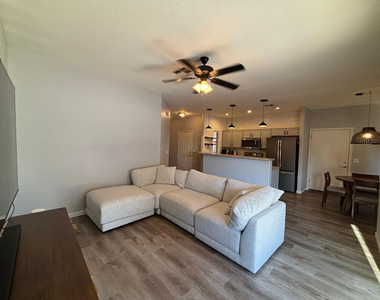 948 E Savannah - Photo Thumbnail 19