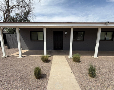 1027 E Dunlap Avenue - Photo Thumbnail 1
