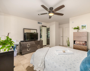 4808 N 24th Street - Photo Thumbnail 7