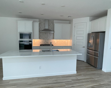7417 W Buckhorn Trail - Photo Thumbnail 5