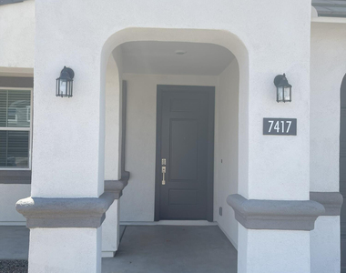 7417 W Buckhorn Trail - Photo Thumbnail 2