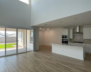 7417 W Buckhorn Trail - Photo Thumbnail 7