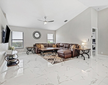 13710 Callington Drive - Photo Thumbnail 11