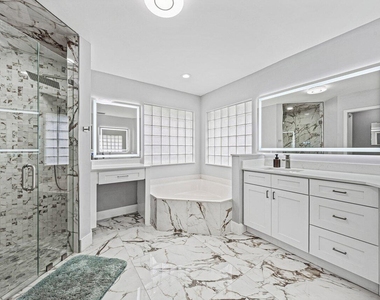 13710 Callington Drive - Photo Thumbnail 16