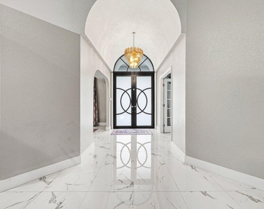 13710 Callington Drive - Photo Thumbnail 4