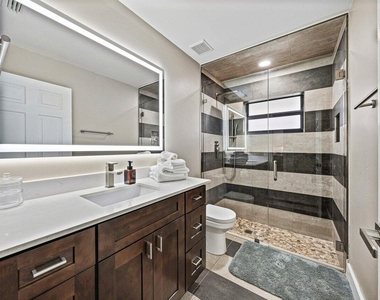 13710 Callington Drive - Photo Thumbnail 21
