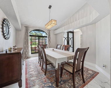 13710 Callington Drive - Photo Thumbnail 9