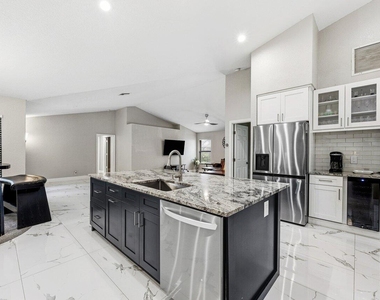 13710 Callington Drive - Photo Thumbnail 14