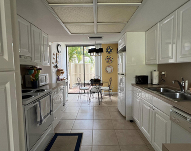 1002 Bridgewood Place - Photo Thumbnail 3