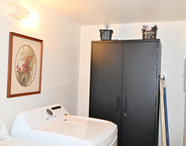 8649 E Royal Palm Road - Photo Thumbnail 11