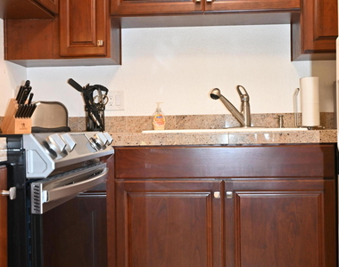 8649 E Royal Palm Road - Photo Thumbnail 7