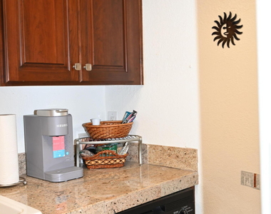 8649 E Royal Palm Road - Photo Thumbnail 10