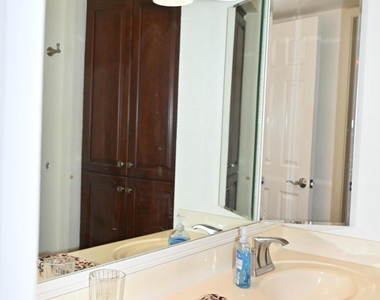 8649 E Royal Palm Road - Photo Thumbnail 23