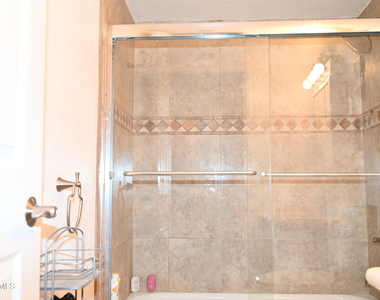 8649 E Royal Palm Road - Photo Thumbnail 12
