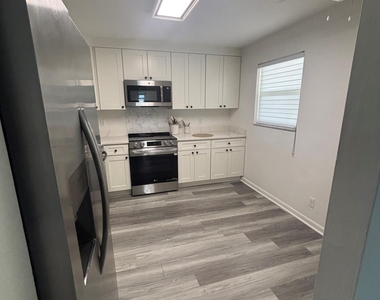 620 Southwind Circle - Photo Thumbnail 15
