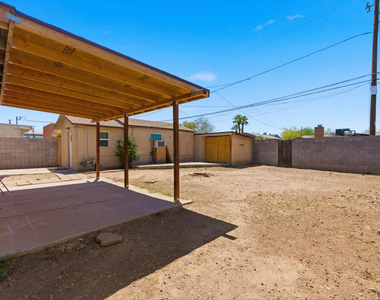 361 E Clarendon Avenue - Photo Thumbnail 16