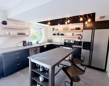 6845 E Osborn Road - Photo Thumbnail 11