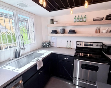 6845 E Osborn Road - Photo Thumbnail 13