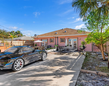 623 N L Street - Photo Thumbnail 14
