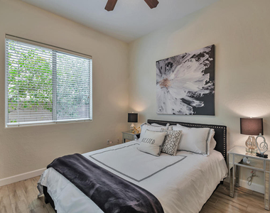 16457 N 103rd Place - Photo Thumbnail 14