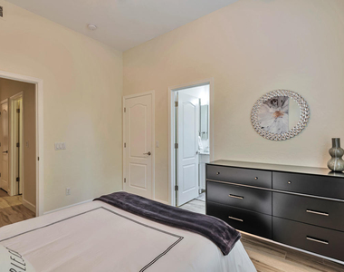 16457 N 103rd Place - Photo Thumbnail 15