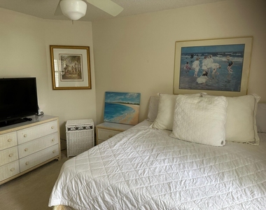 602 Mainsail Circle - Photo Thumbnail 15