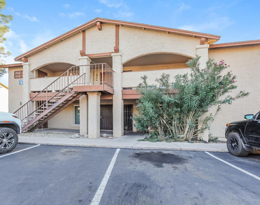465 W Ivyglen Street - Photo Thumbnail 6