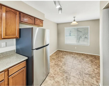 11290 W Harrison Street - Photo Thumbnail 14