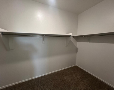 15645 W Desert Hollow - Photo Thumbnail 12
