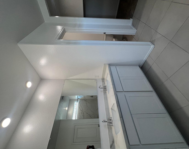 15645 W Desert Hollow - Photo Thumbnail 9