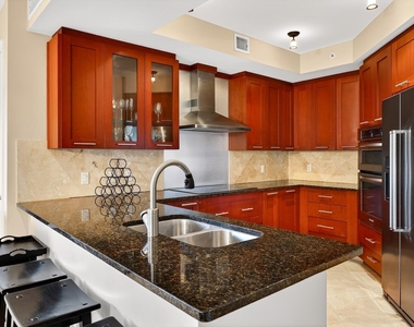 2409 N Ocean Boulevard - Photo Thumbnail 10