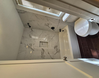7557 N Dreamy Draw Drive - Photo Thumbnail 9