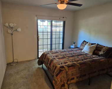 7557 N Dreamy Draw Drive - Photo Thumbnail 5