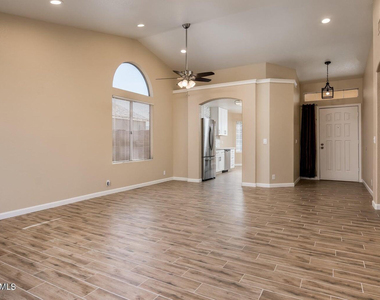 8564 W Ocotillo Road - Photo Thumbnail 6