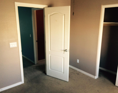 15164 N 173rd Lane - Photo Thumbnail 13