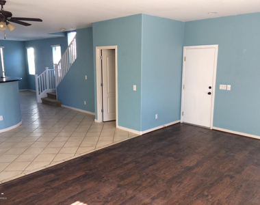 15164 N 173rd Lane - Photo Thumbnail 5