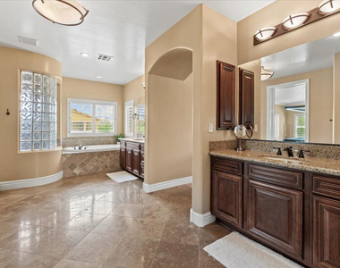 4053 E Thunderheart Court - Photo Thumbnail 66