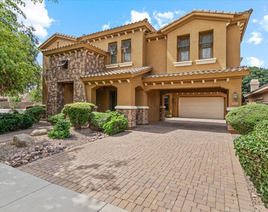 4053 E Thunderheart Court - Photo Thumbnail 9