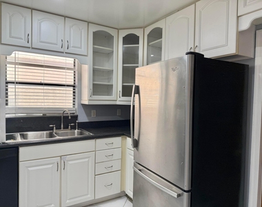 5072 Arbor Glen Circle - Photo Thumbnail 1