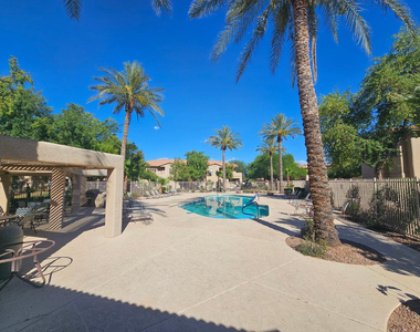 1351 N Pleasant Drive - Photo Thumbnail 17