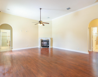 15137 85th Avenue N - Photo Thumbnail 9