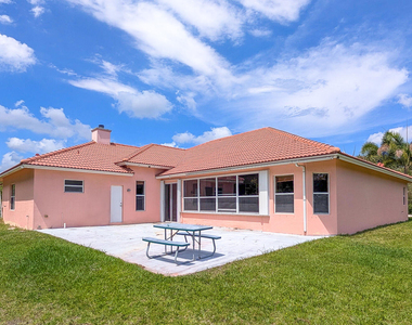 15137 85th Avenue N - Photo Thumbnail 24